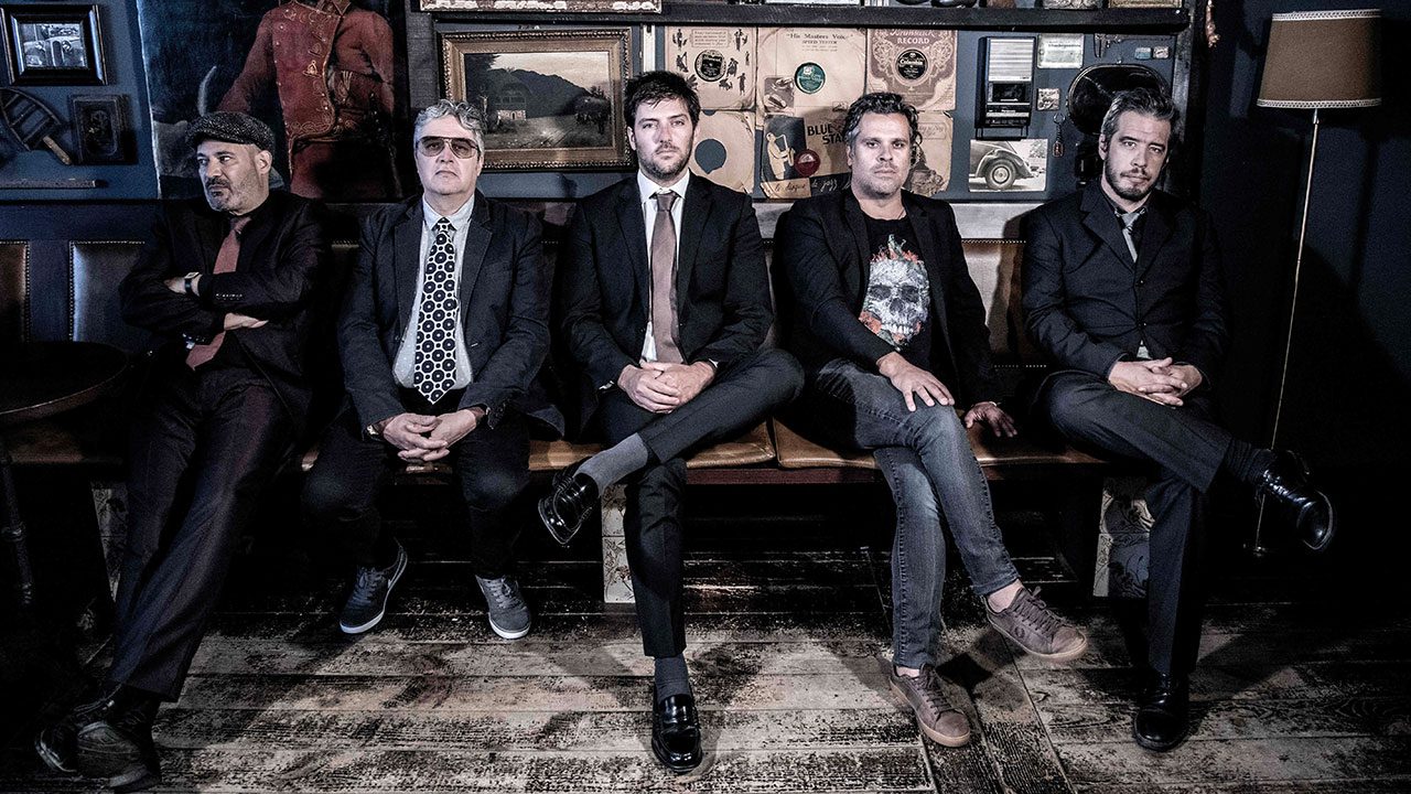 la formazione al completo di Kiko & the Blues Refugees